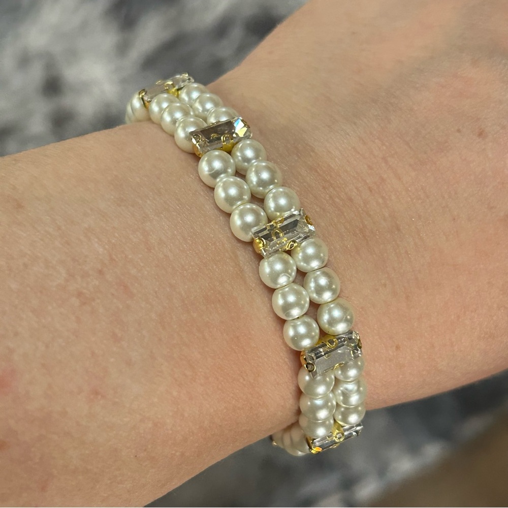 Handcrafted classic white Czech glass pearl glass crystal bar bracelet